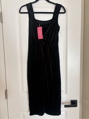 SHEIN Black Velvet Sleeveless Midi Dress